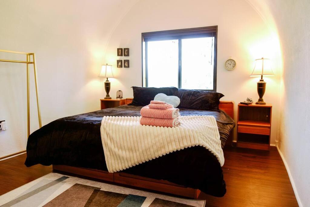 Curlew Earth Home 2Bd W/ Valley & Mountain Views Republic Екстериор снимка