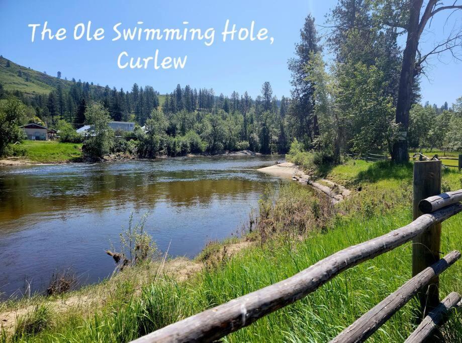 Curlew Earth Home 2Bd W/ Valley & Mountain Views Republic Екстериор снимка
